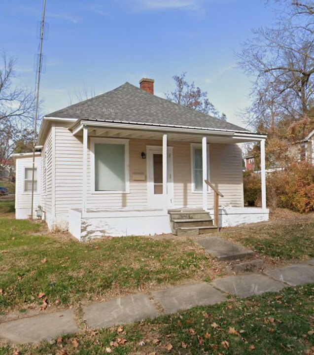 811 Grant St in Ottumwa, IA - Building Photo