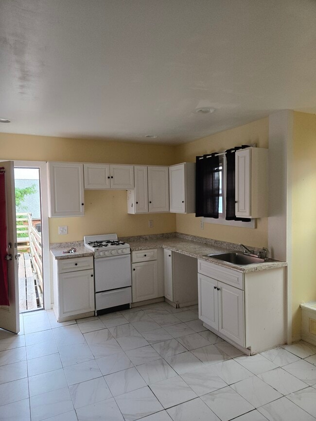 502 W Chestnut St, Unit 4 in Lancaster, PA - Foto de edificio - Building Photo