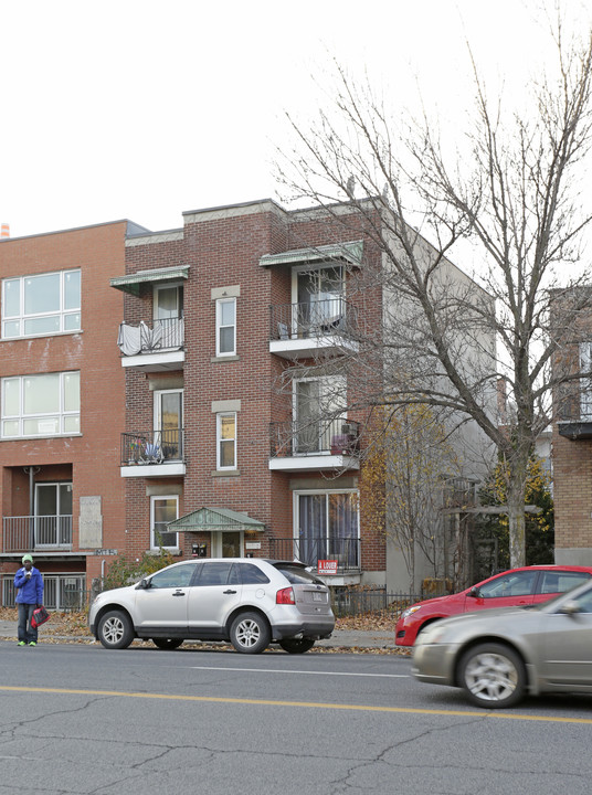 3465 Hochelaga in Montréal, QC - Building Photo