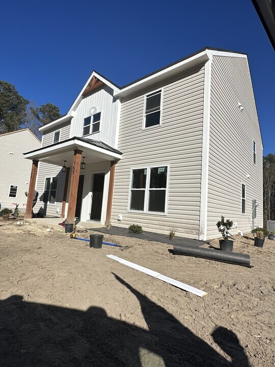 169 N Clarendon Dr in Nashville, NC - Building Photo