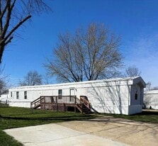 1311 Melinda Dr in Moscow Mills, MO - Building Photo