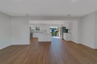 4418 W Prescott St in Tampa, FL - Building Photo - Building Photo