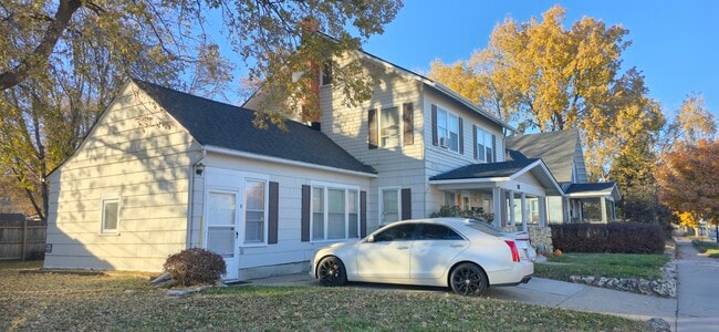 511 N 4th St, Unit 4