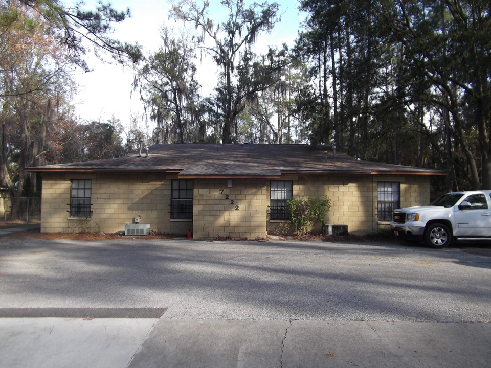 7222 SW 45th Pl in Gainesville, FL - Foto de edificio