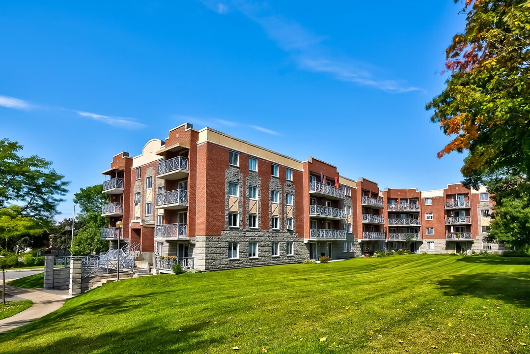 L'Astre in Québec, QC - Building Photo