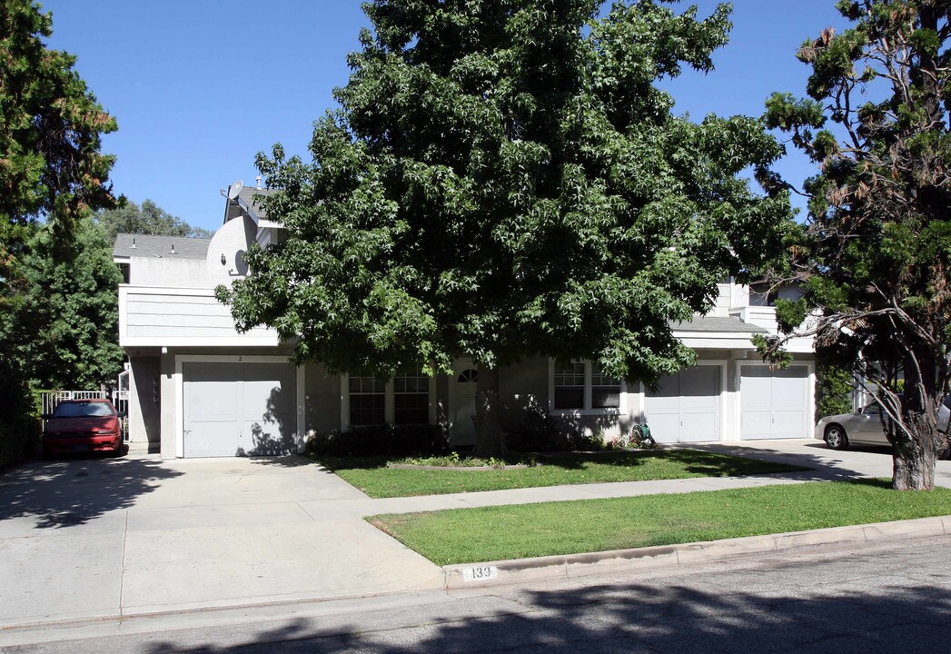 139 S Washington Ave in Glendora, CA - Foto de edificio