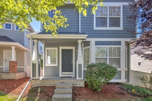 17072 E Wyoming Dr in Aurora, CO - Building Photo