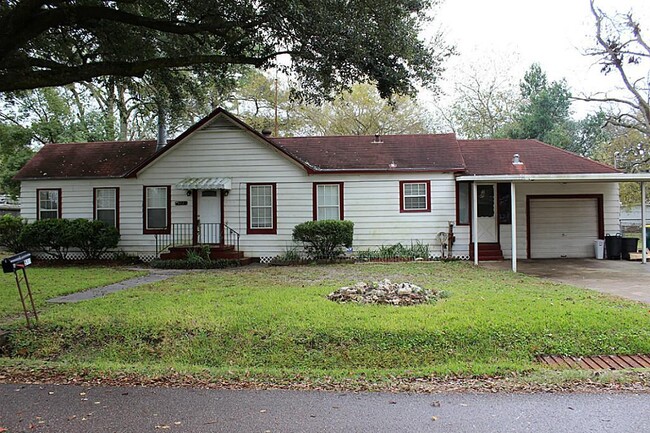 511 Pearl St in Baytown, TX - Foto de edificio - Building Photo