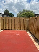 8245 NW 6th Ter, Unit 202 in Miami, FL - Building Photo - Building Photo