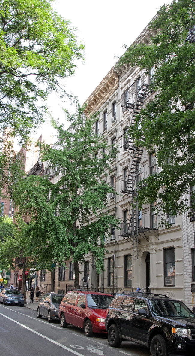 307 E 90th St in New York, NY - Foto de edificio - Building Photo