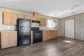 760 Blueberry Rd in Baytown, TX - Foto de edificio - Building Photo