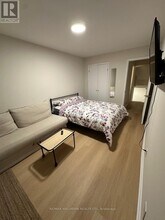 316 Cherokee Blvd in Toronto, ON - Building Photo - Building Photo