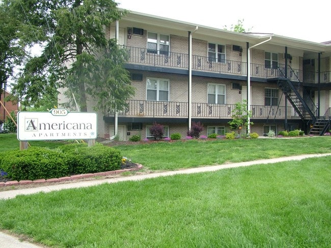 Americana Apartments in Lexington, KY - Foto de edificio - Building Photo