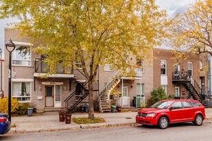 5678 Beaulieu Rue in Montréal, QC - Building Photo