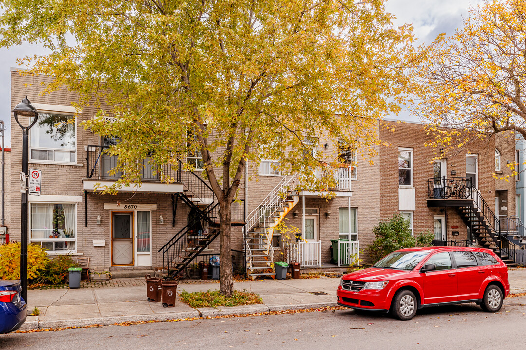 5678 Beaulieu Rue in Montréal, QC - Building Photo