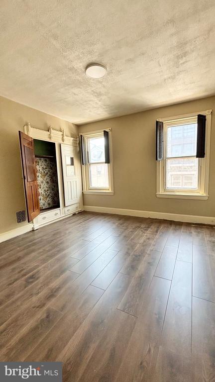 2041 E Cambria St in Philadelphia, PA - Building Photo - Building Photo