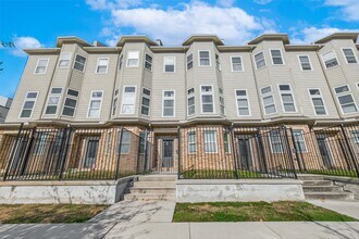 2020 McGowen St in Houston, TX - Building Photo - Building Photo