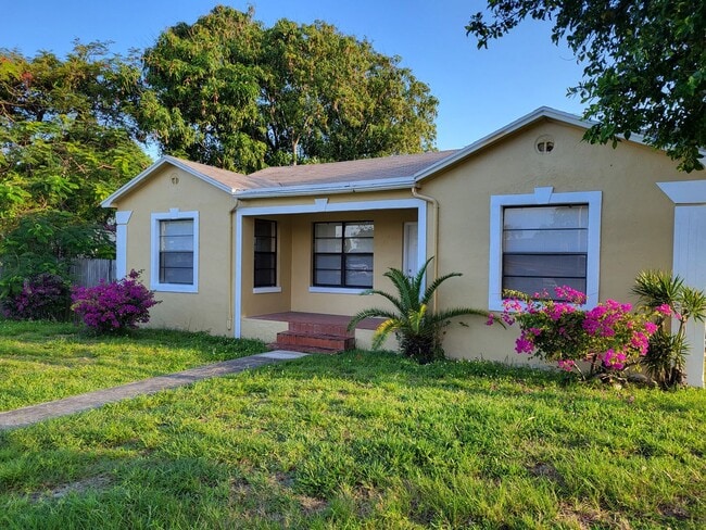 401 SW 10th St in Delray Beach, FL - Building Photo - Building Photo