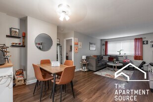 607 W Wrightwood Ave in Chicago, IL - Building Photo