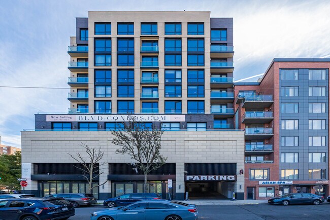 BLVD Condominiums in Forest Hills, NY - Foto de edificio - Building Photo