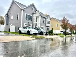 259 Oakwood Ave in Revere, MA - Building Photo - Building Photo