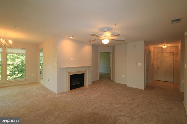 12000 Amber Ridge Cir in Germantown, MD - Building Photo - Building Photo