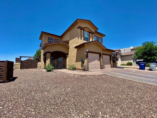 3001 Cedar Crk in El Paso, TX - Foto de edificio - Building Photo