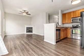 1215 Park Dr in Gahanna, OH - Building Photo - Building Photo