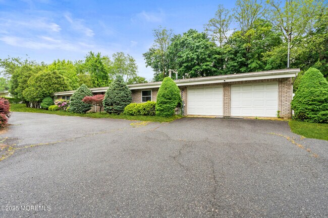 606 Deal Rd in Ocean Township, NJ - Building Photo - Building Photo