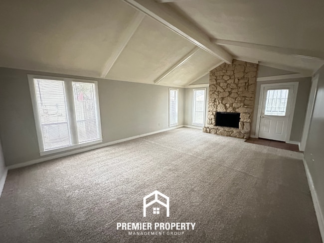 6879 Glenwick Dr in Memphis, TN - Building Photo - Building Photo