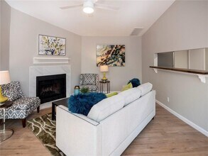 6908 Hyland Cir in Austin, TX - Building Photo - Building Photo