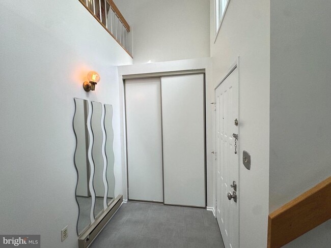 property at 1898 Villaridge Dr