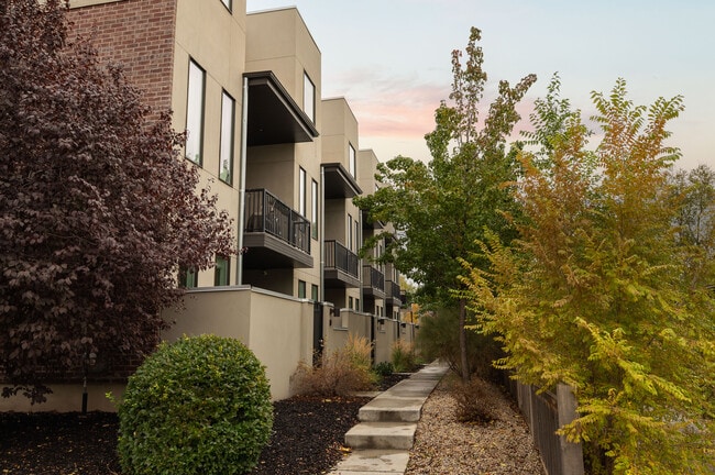 315 W Reed Ave in Salt Lake City, UT - Foto de edificio - Building Photo