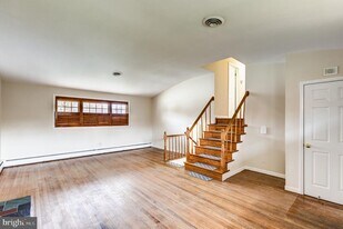 2119 Eastridge Rd in Timonium, MD - Building Photo