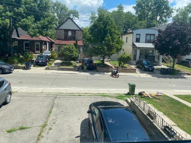 158 Ashdale Av in Toronto, ON - Building Photo - Building Photo