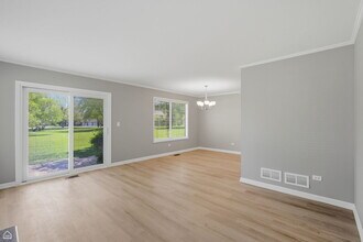 934 Surrey Ln in Sleepy Hollow, IL - Building Photo - Building Photo
