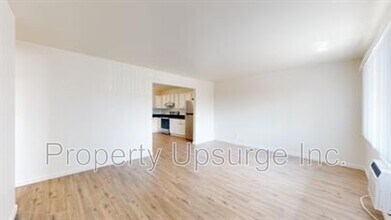3980 Churn Crk Rd in Redding, CA - Building Photo - Building Photo