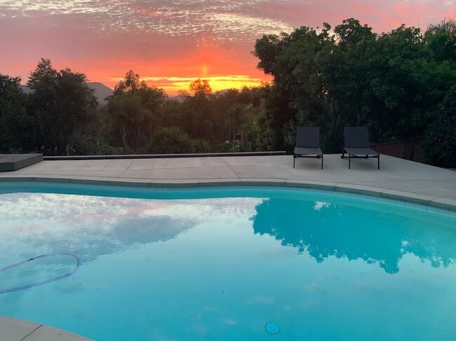 1548 W Via Rancho Pkwy, Unit House