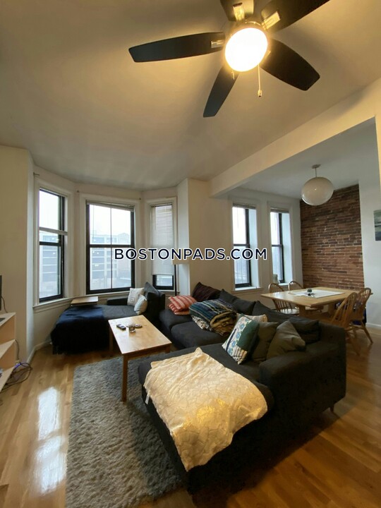 11A Cortes St, Unit 2 in Boston, MA - Building Photo