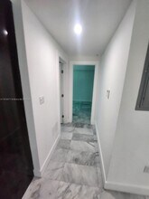 1560 Drexel Ave in Miami Beach, FL - Foto de edificio - Building Photo
