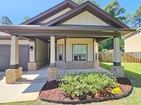 680 Loblolly Bay Dr in Santa Rosa Beach, FL - Building Photo