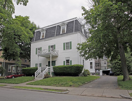 24 Van Winkle St Apartments