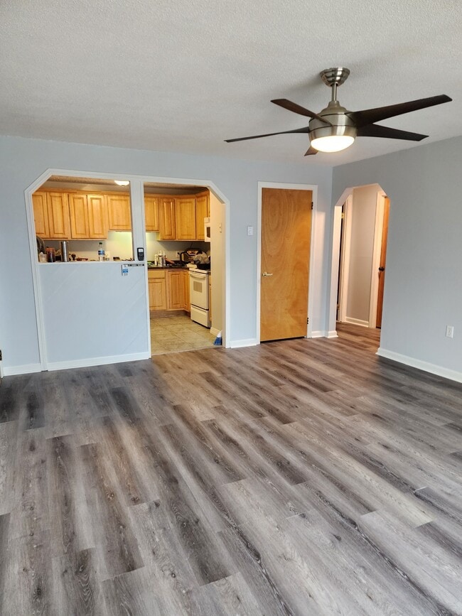 4 Hazelwood Ave Rentals in Dracut, MA