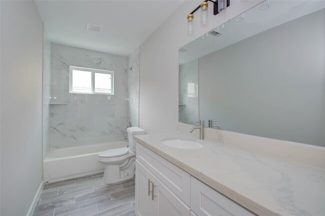 property at 7902 La Roche Ln