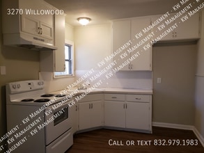 3270 Willowood Dr in Beaumont, TX - Building Photo - Building Photo