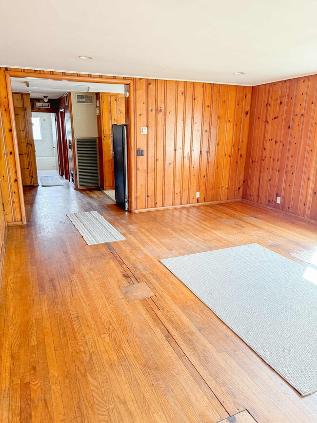 1120 Metropolis St, Unit 4