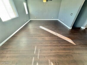 7304 Sterling Rock Ave in Las Vegas, NV - Building Photo - Building Photo