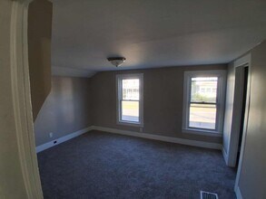 158 W Bridge St in Oswego, NY - Building Photo - Building Photo