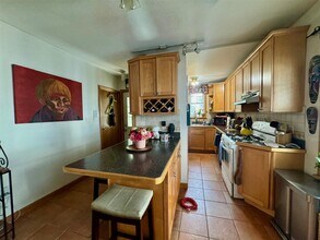 135 Princeton St, Unit 1 in Medford, MA - Foto de edificio - Building Photo