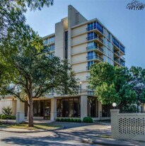 2100 Santa Fe St in Wichita Falls, TX - Building Photo